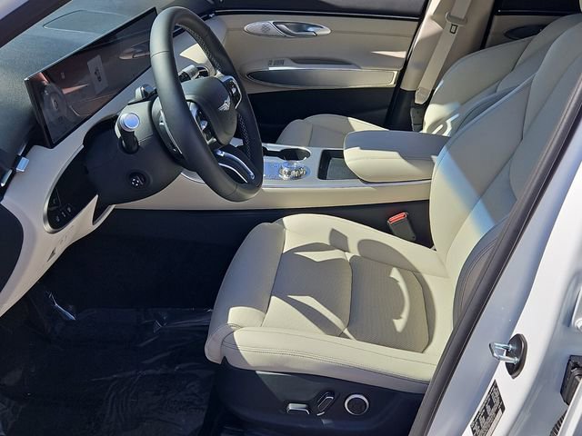 Used 2026 Genesis GV70 2.5T Select image 11