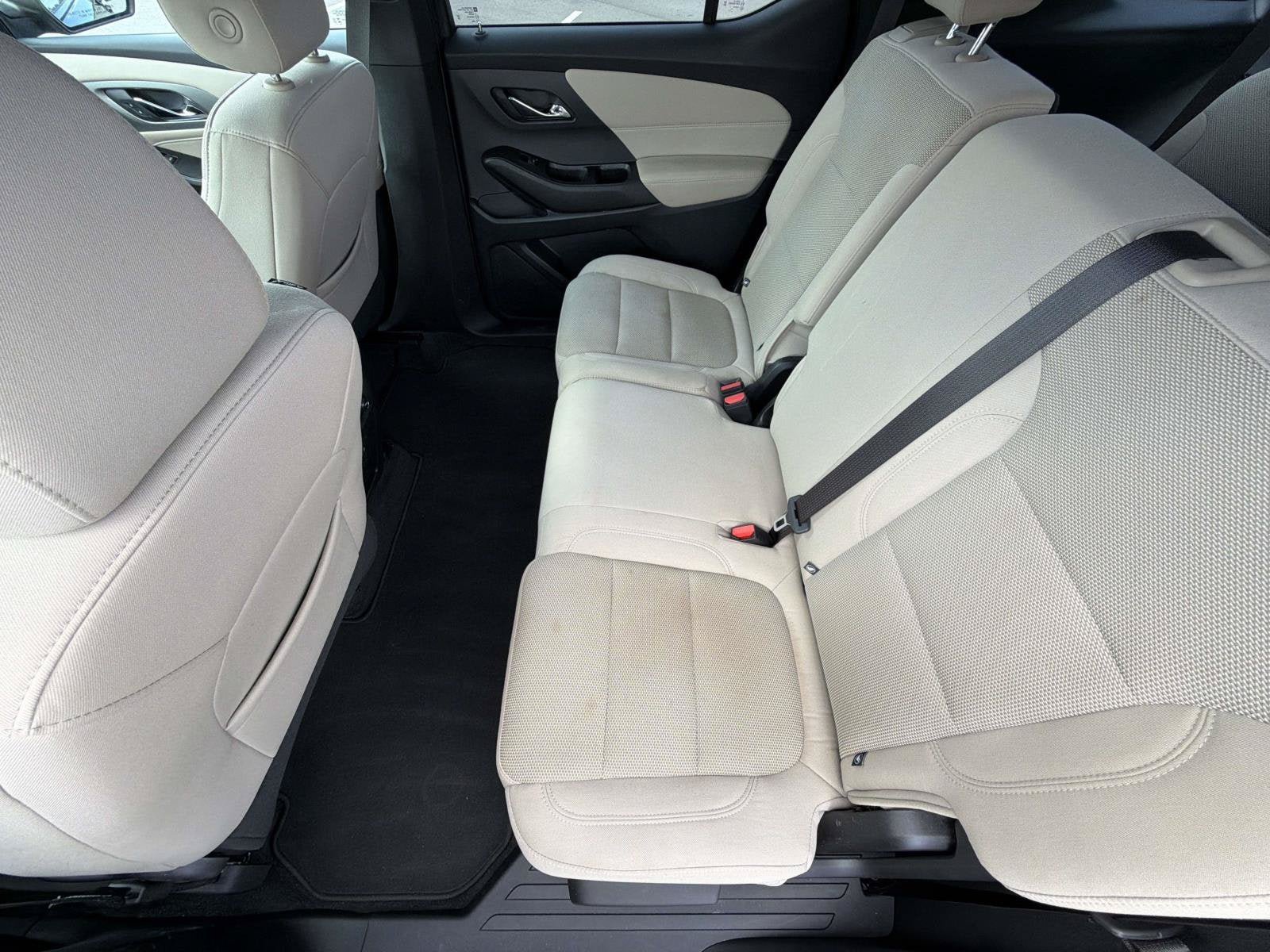 Certified 2023 Chevrolet Traverse LS w/ Midnight/Sport Edition FWD image 19