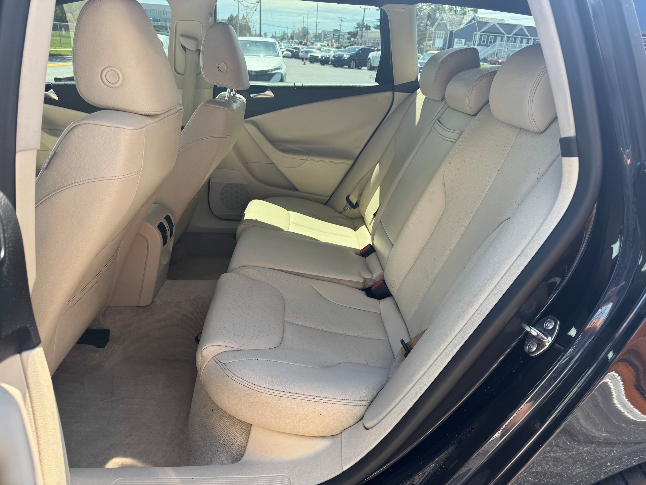 Used 2010 Volkswagen Passat Komfort FWD image 28
