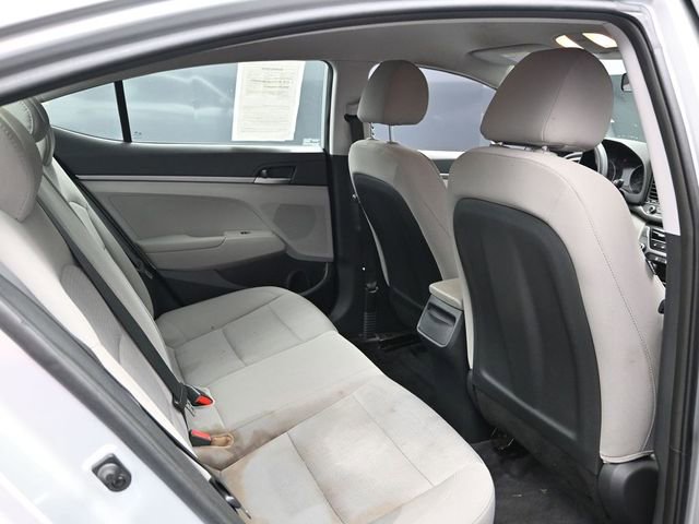 Used 2017 Hyundai Elantra SE image 18