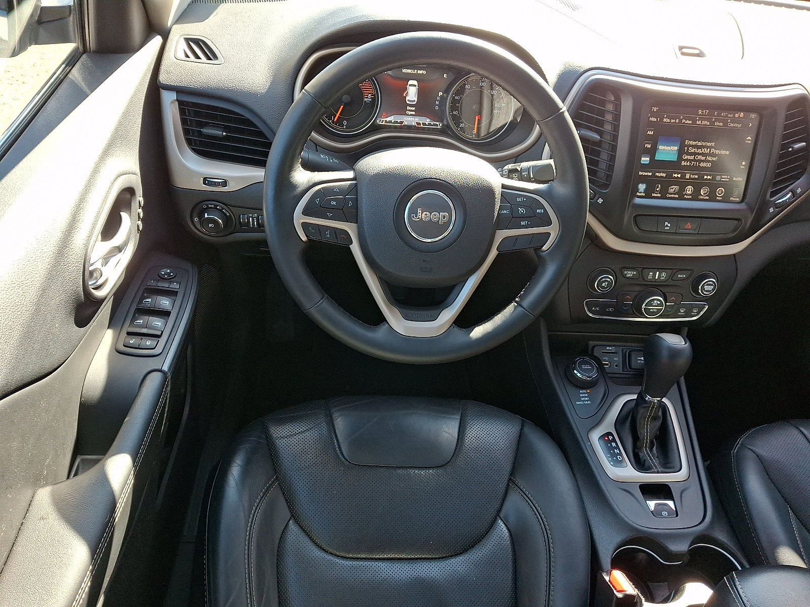 Certified 2016 Jeep Cherokee Limited w/ Luxury Group image 12