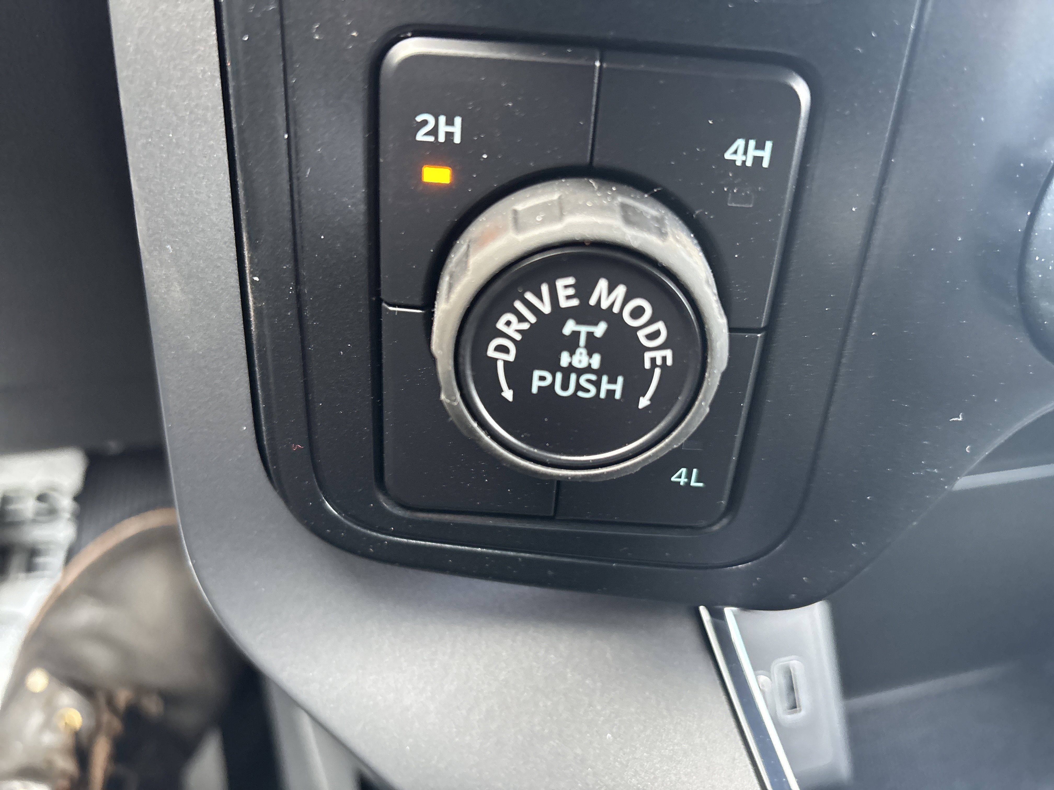 New 2025 Ford F150 XLT w/ Equipment Group 302A MID image 31