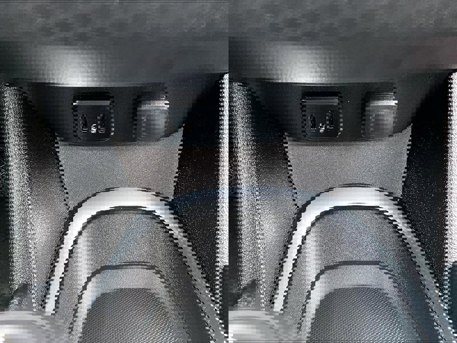 Used 2016 Chevrolet Malibu LT image 27