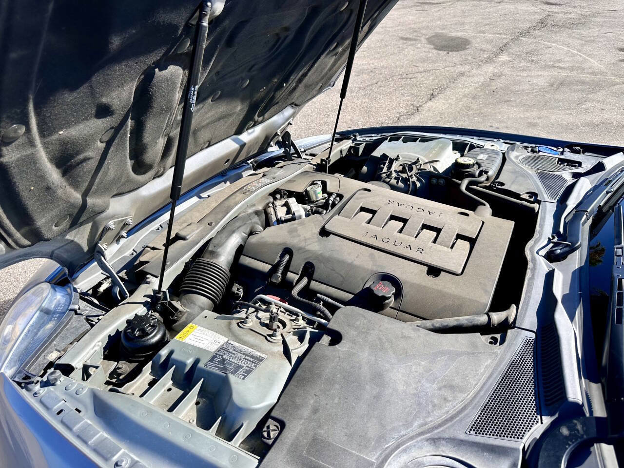 Used 2007 Jaguar XK Convertible image 29