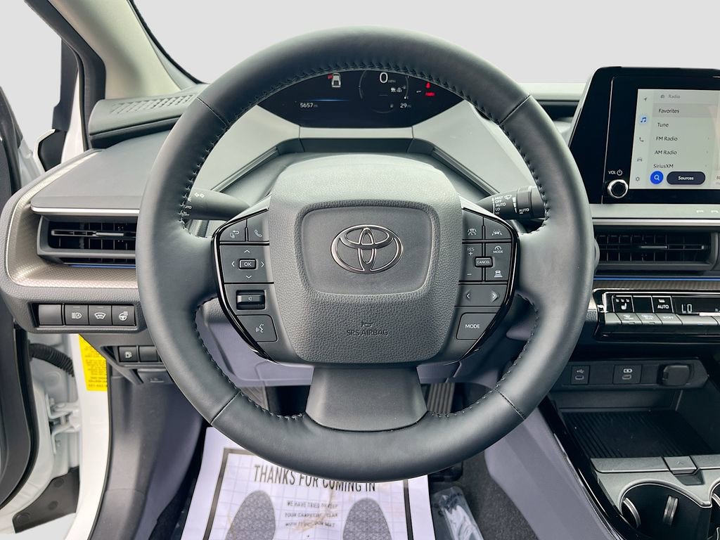 Used 2025 Toyota Prius XLE FWD image 11