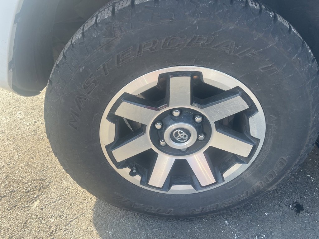 Used 2020 Toyota 4Runner TRD Off-Road Premium image 9