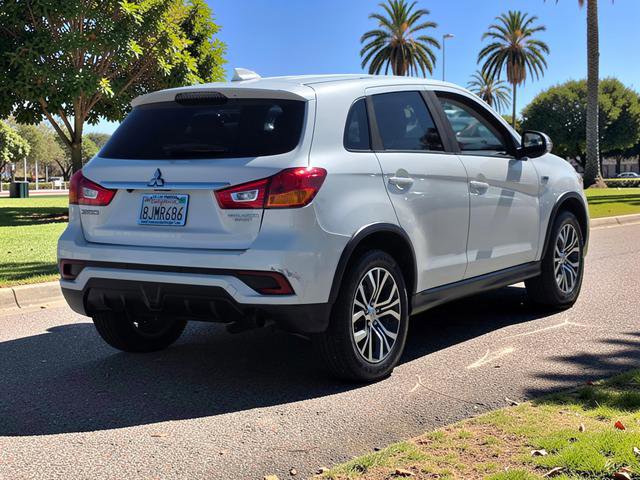 Used 2018 Mitsubishi Outlander Sport ES FWD image 4
