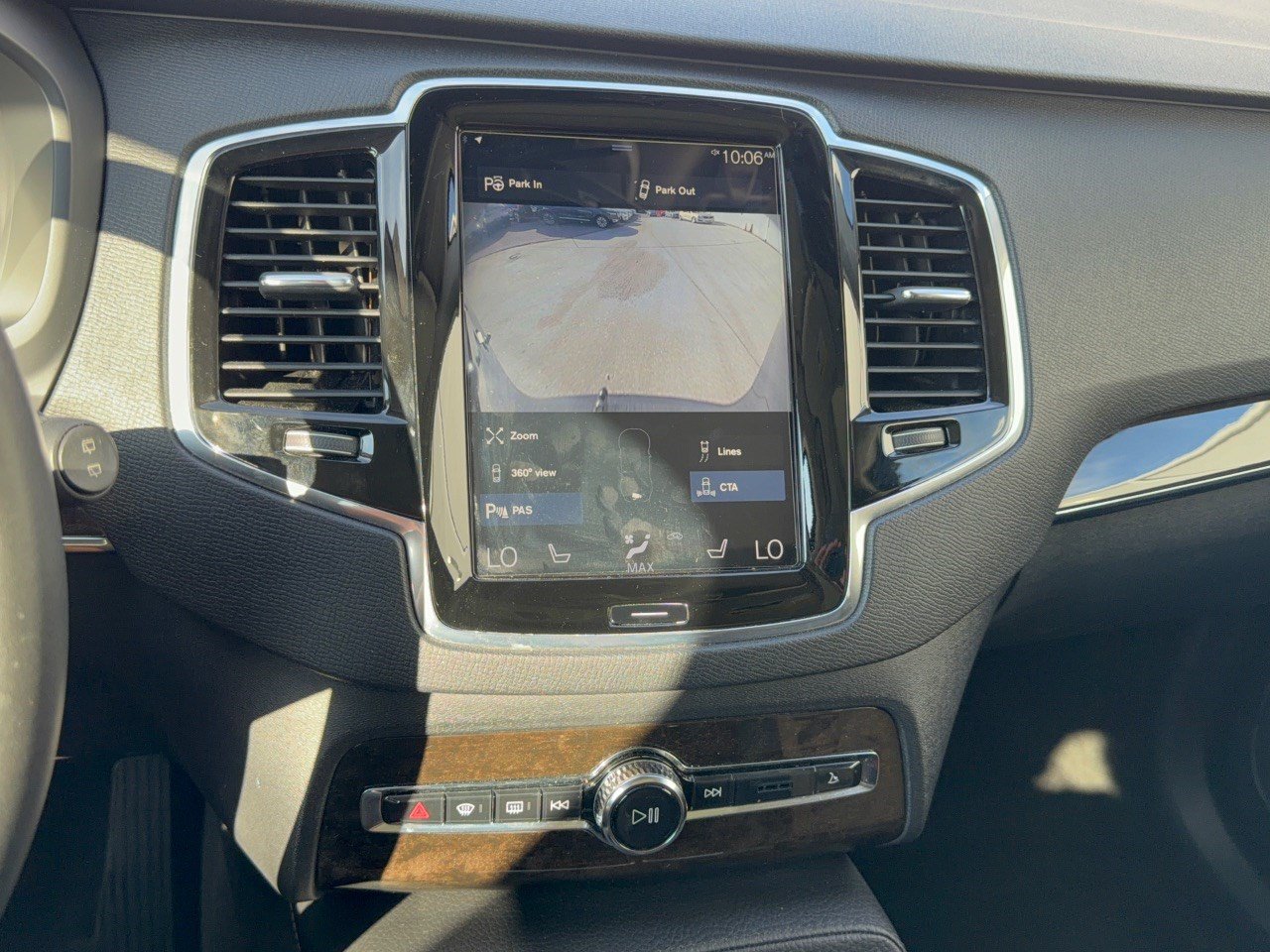 Used 2018 Volvo XC90 T6 Momentum w/ Convenience Package AWD/4WD image 22