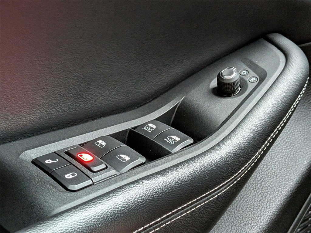 Used 2023 Jeep Grand Cherokee Altitude image 27