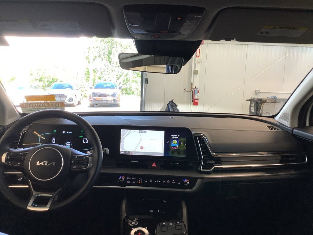 Used 2023 Kia Sportage EX AWD/4WD image 6