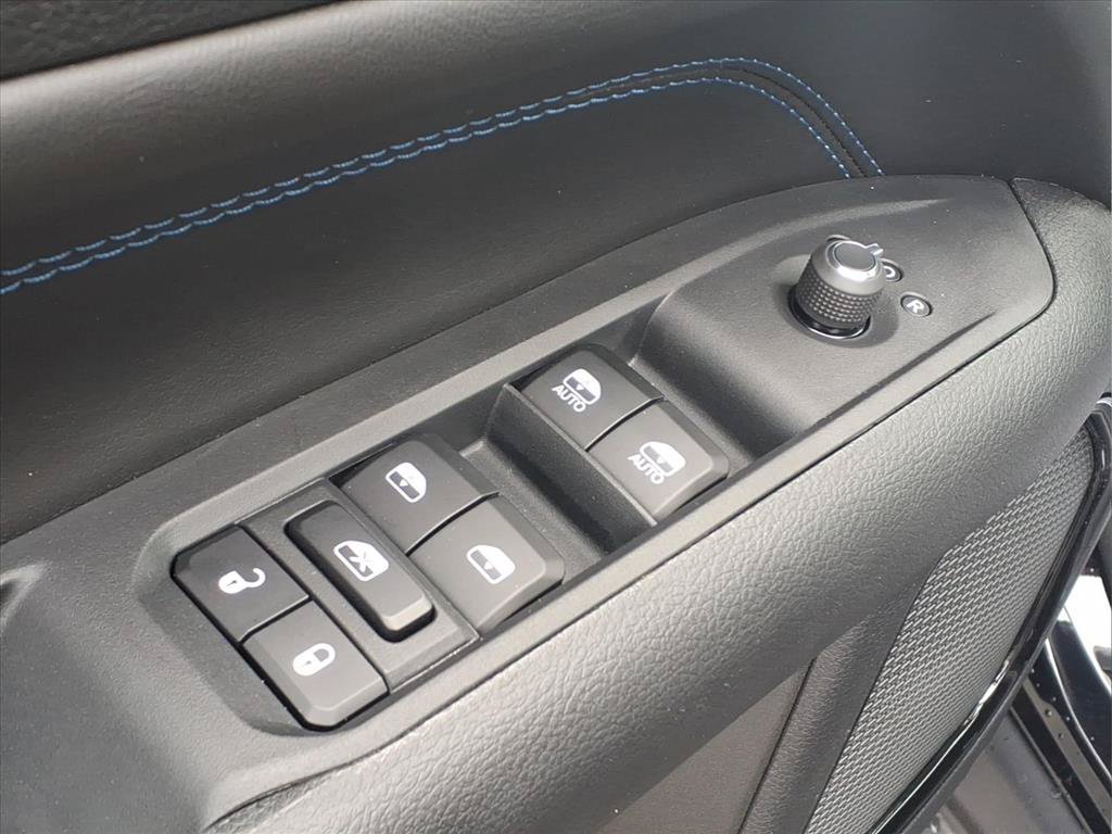 New 2026 Jeep Compass Latitude AWD/4WD image 19