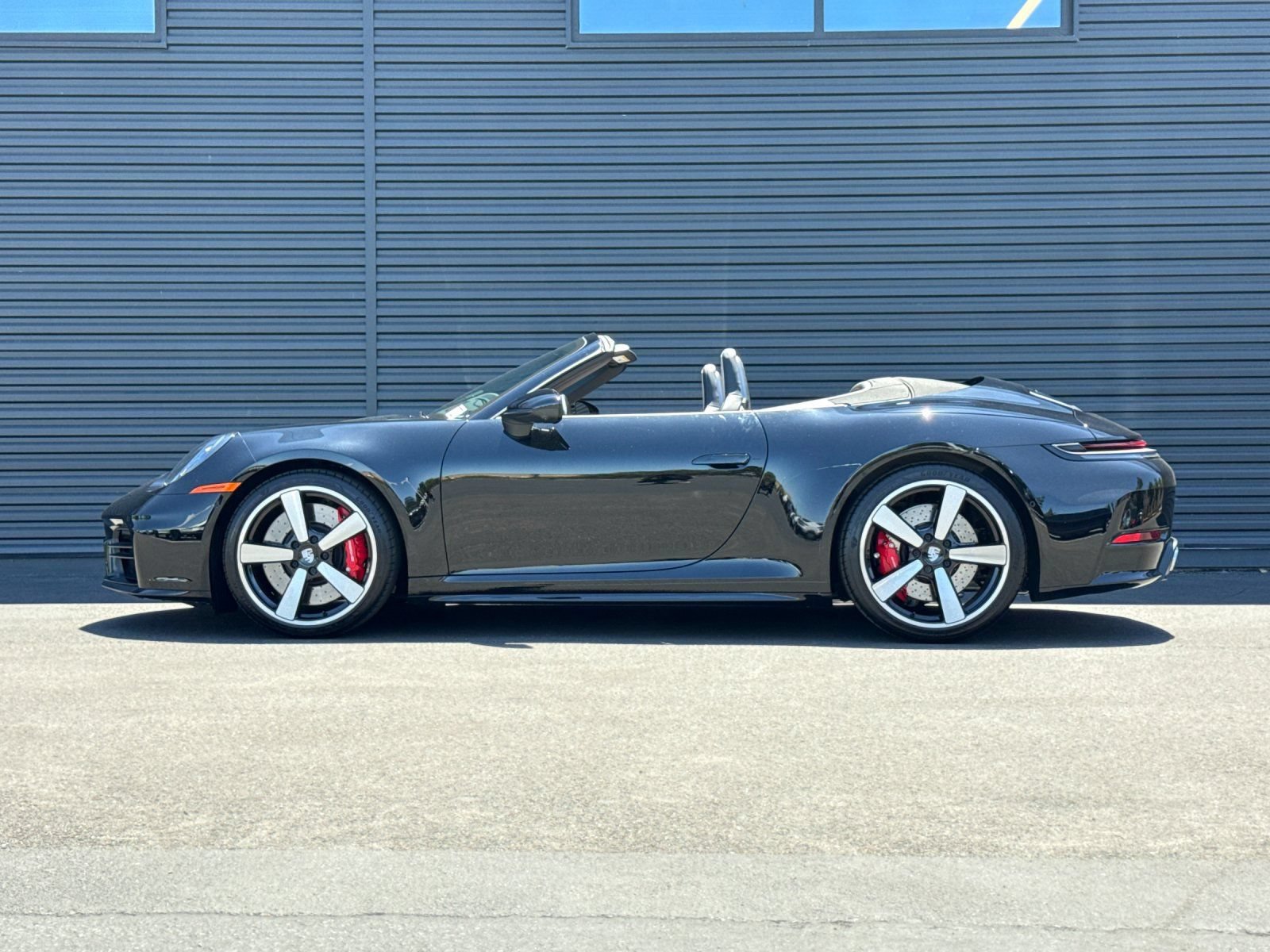 Certified 2025 Porsche 911 Carrera S RWD image 3