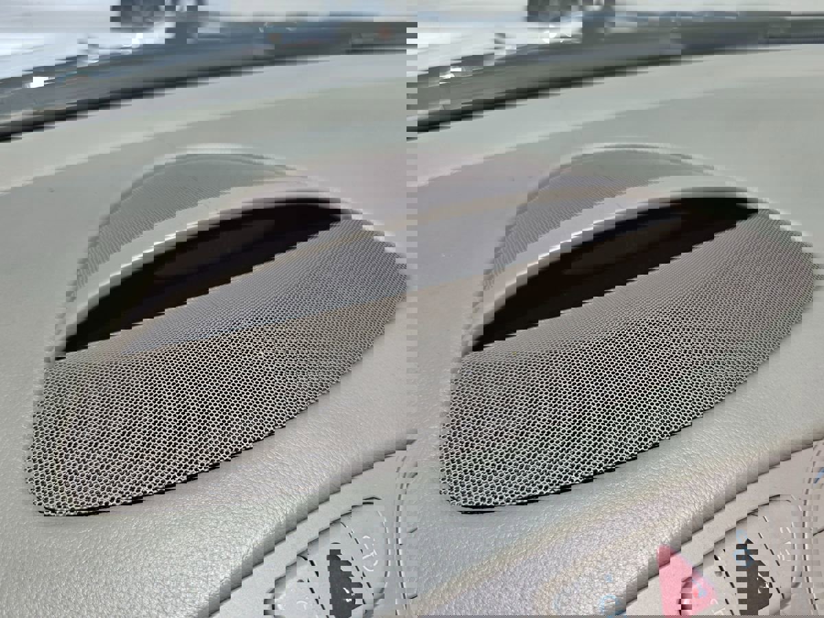 Used 2012 Mercedes-Benz SL 550 image 36