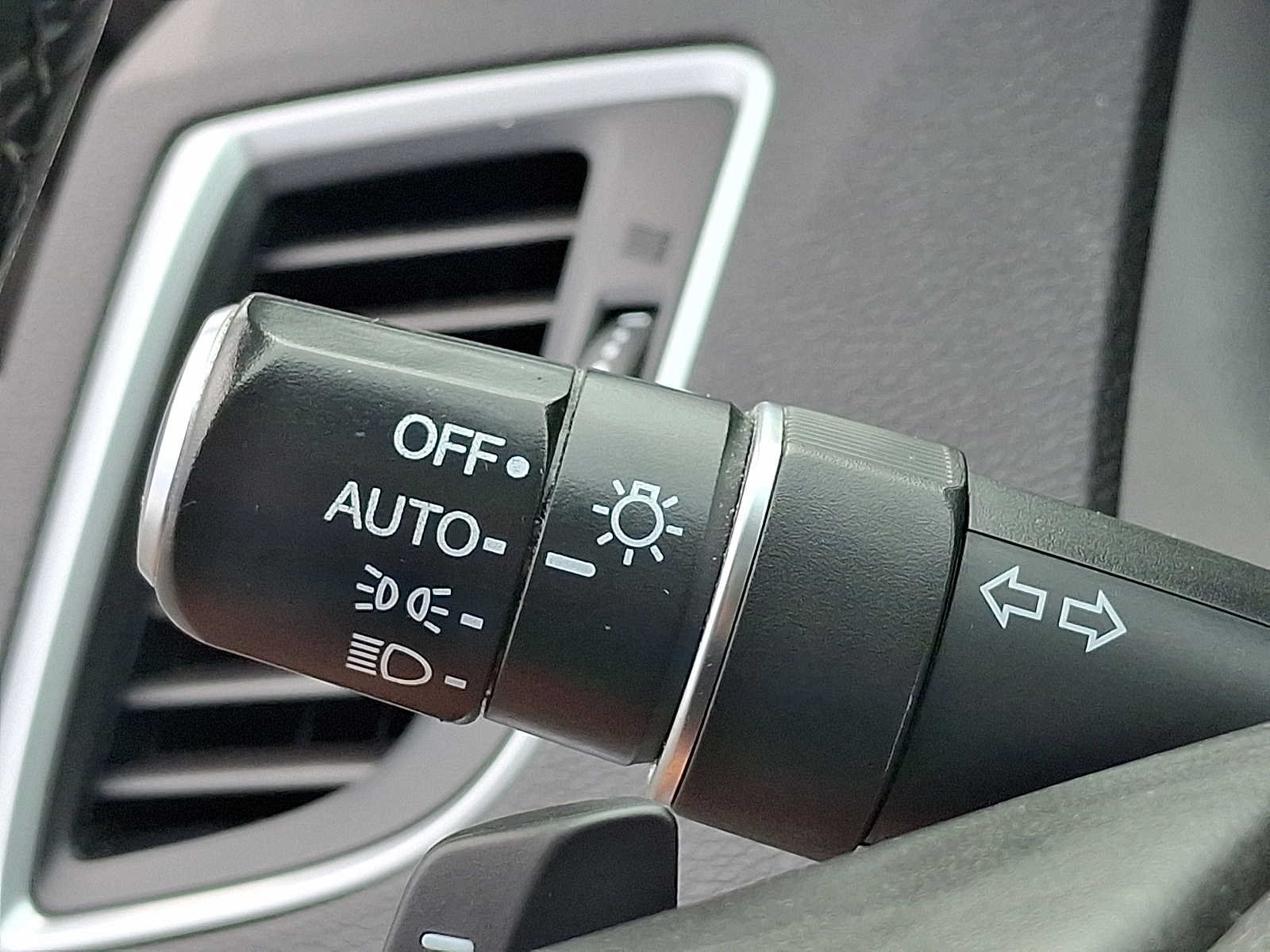 Used 2016 Acura TLX w/ Technology Package FWD image 26