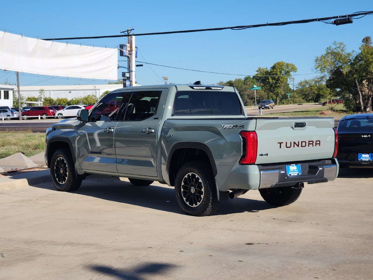 Used 2022 Toyota Tundra SR5 w/ TRD Off-Road Package AWD/4WD image 7