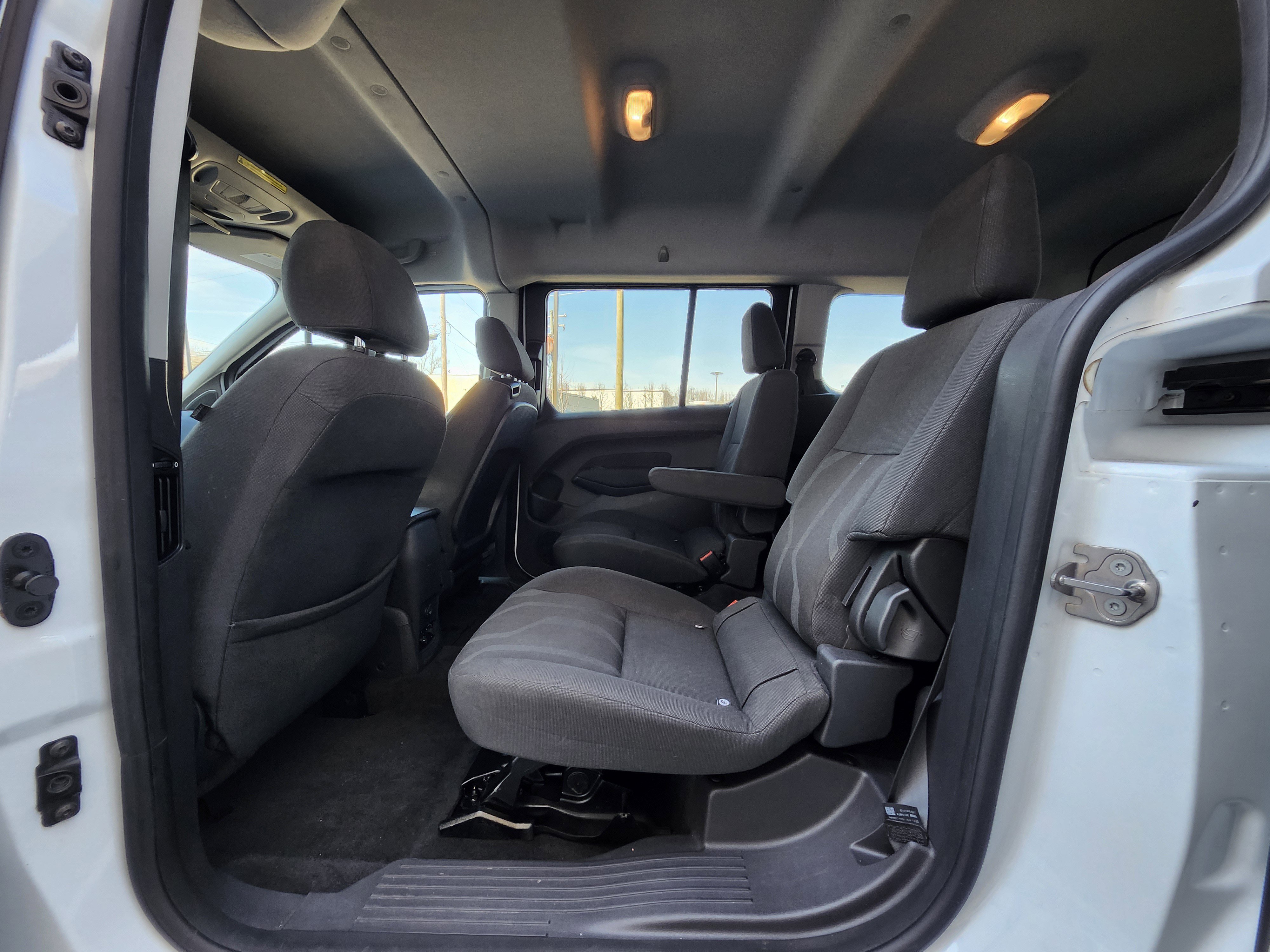 Used 2016 Ford Transit Connect XLT FWD image 20