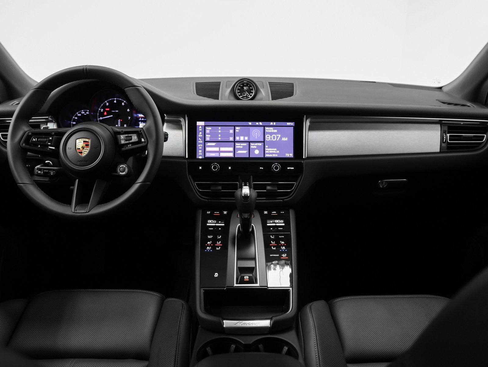 Certified 2026 Porsche Macan image 32