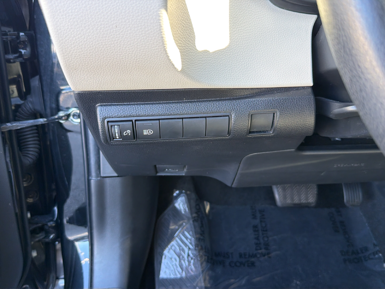 Used 2022 Toyota Corolla LE FWD image 19