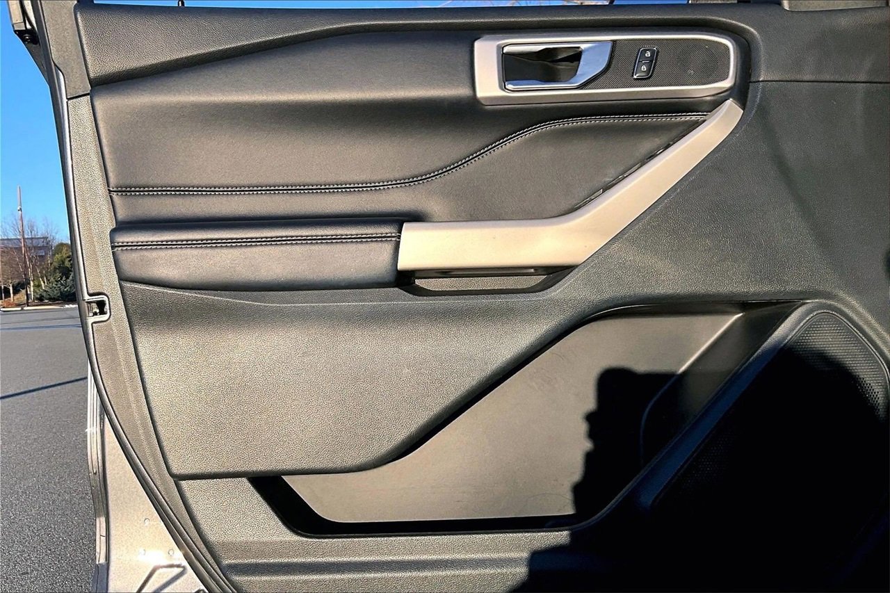 Used 2021 Ford Explorer XLT w/ Class III Trailer Tow Package image 26