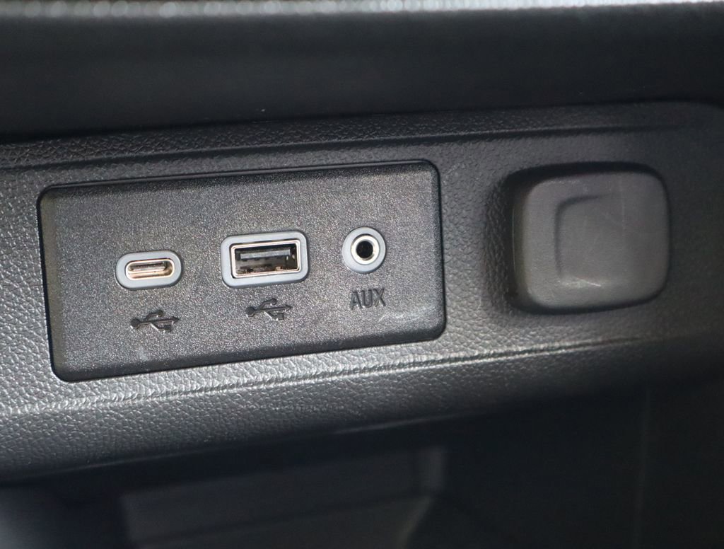 Certified 2023 Buick Encore GX Select w/ Safety Package II image 30