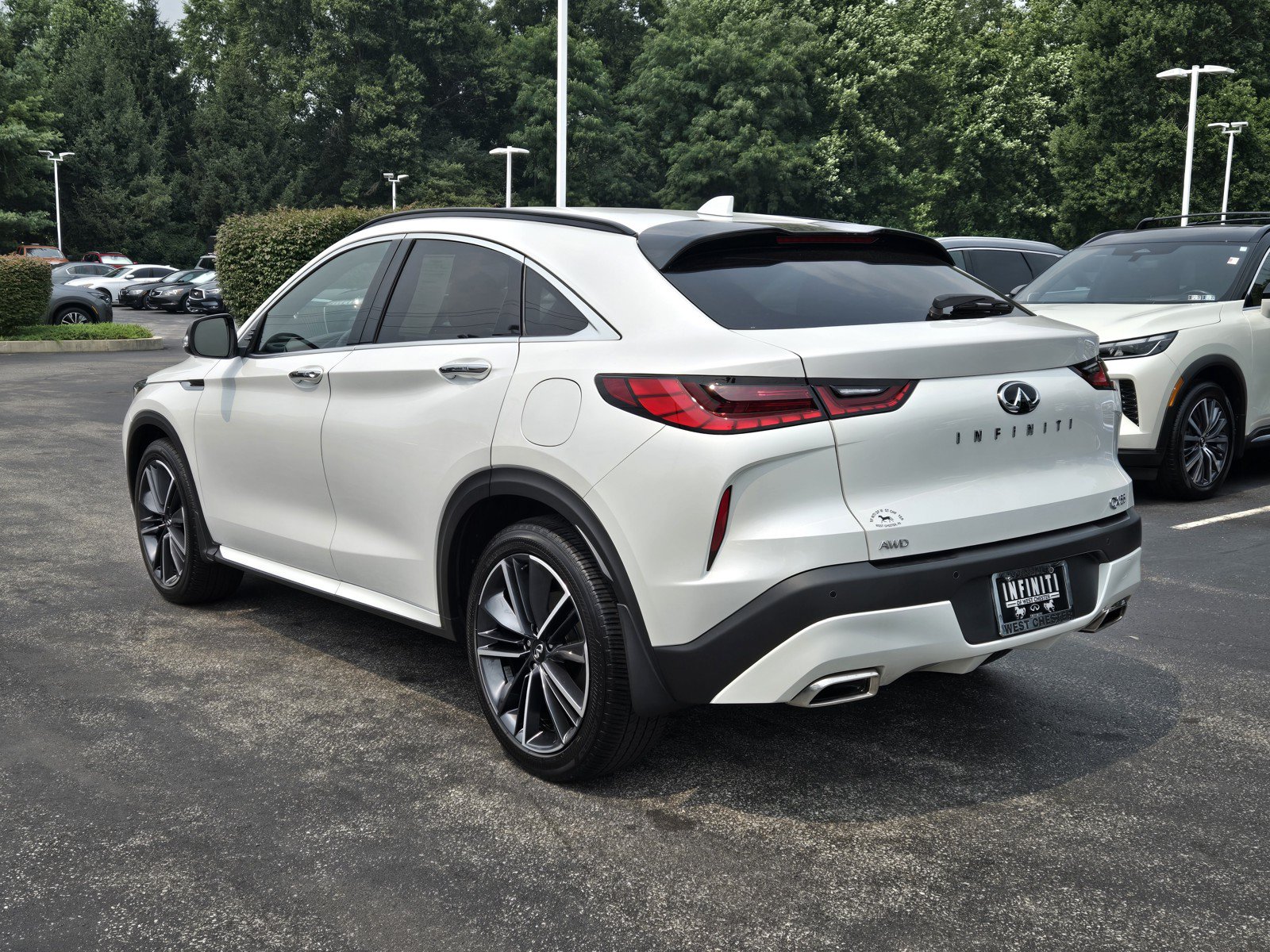 Certified 2025 INFINITI QX55 Essential AWD/4WD image 3
