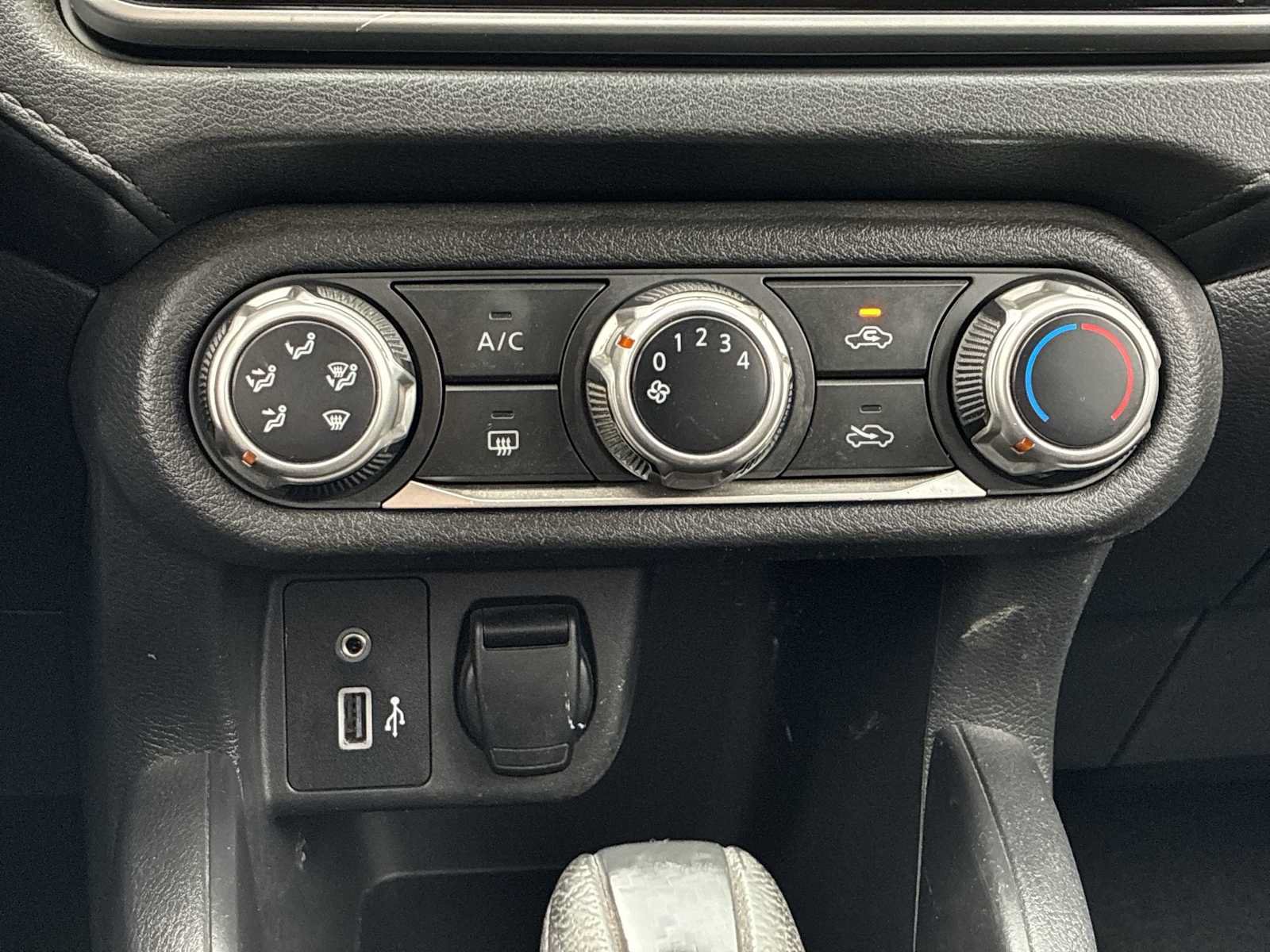 Used 2020 Nissan Versa S FWD image 16