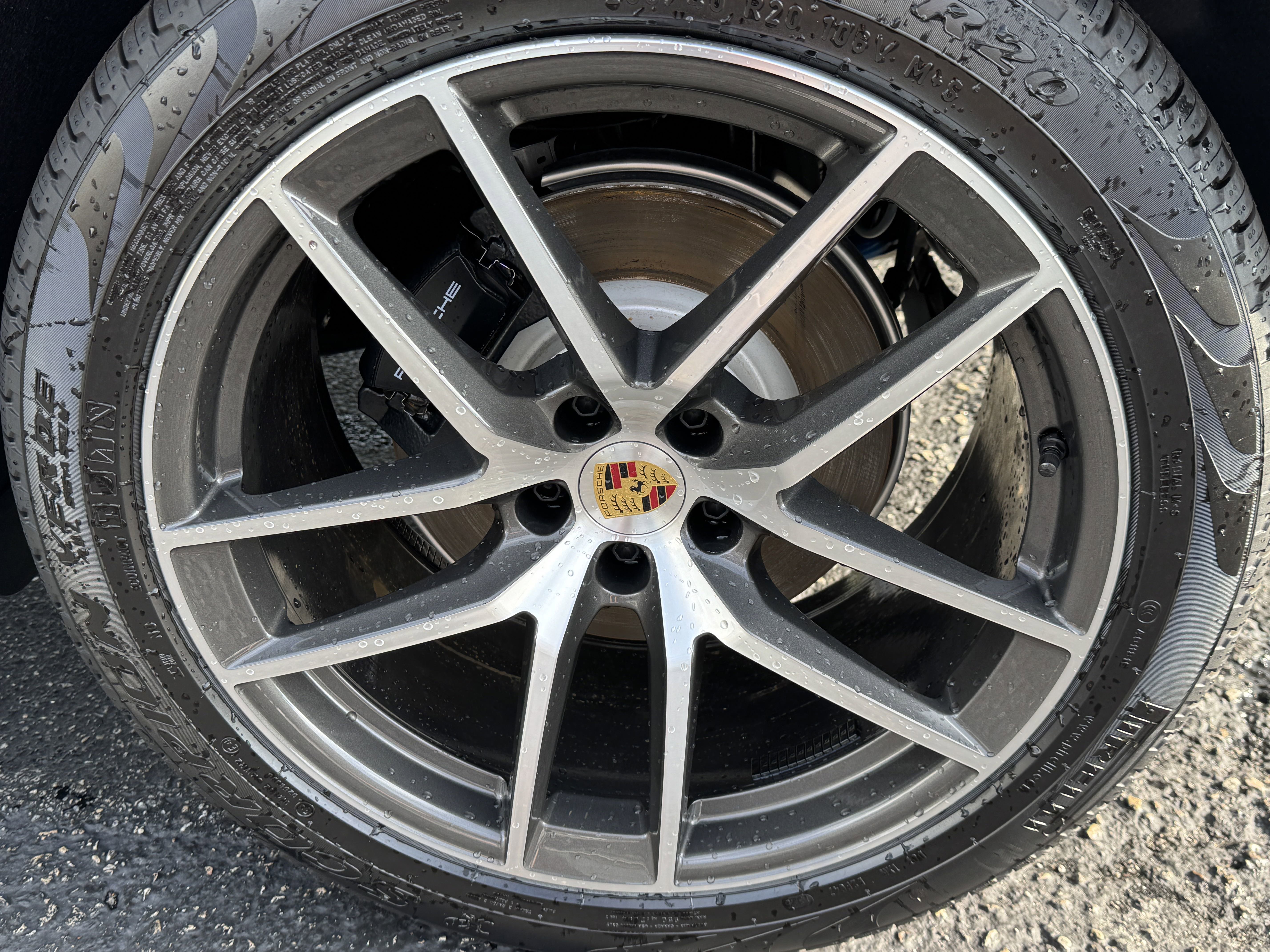 New 2025 Porsche Macan image 9