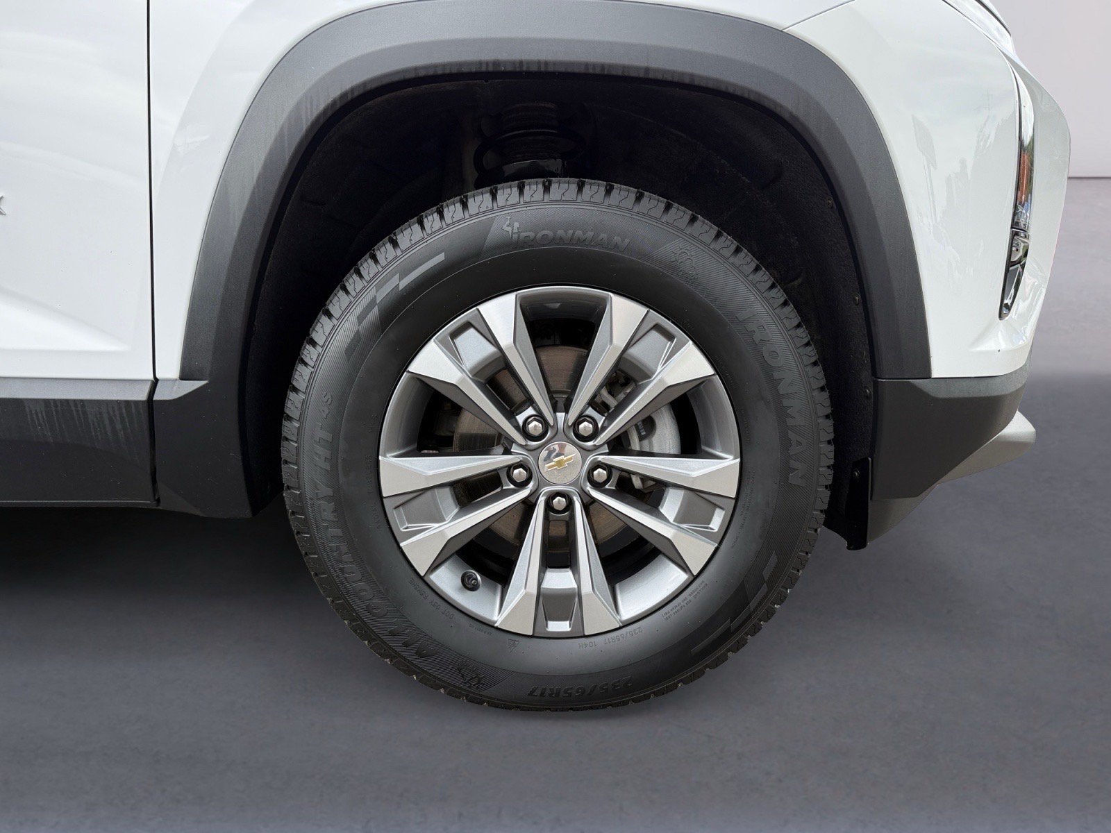 Used 2025 Chevrolet Equinox LT w/ Convenience Package II FWD image 9