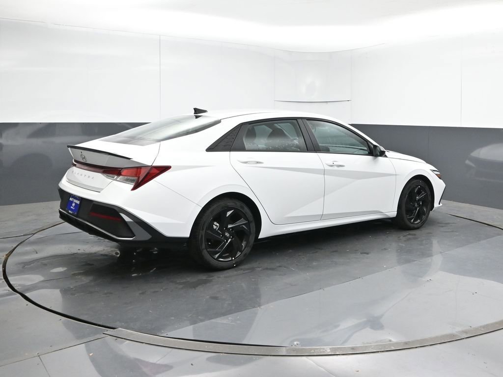 New 2026 Hyundai Elantra Sport image 5