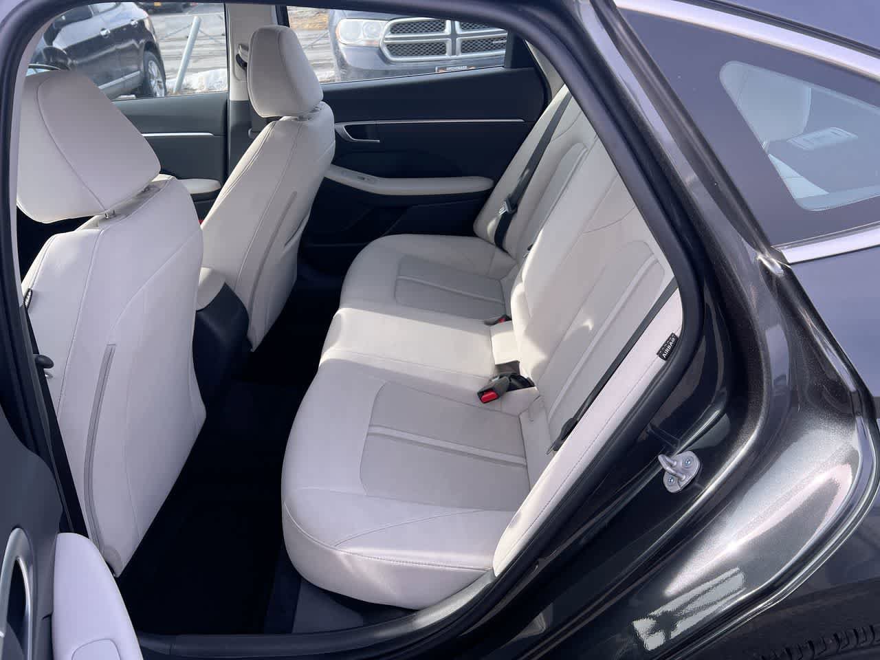 Used 2025 Hyundai Sonata SEL FWD image 23