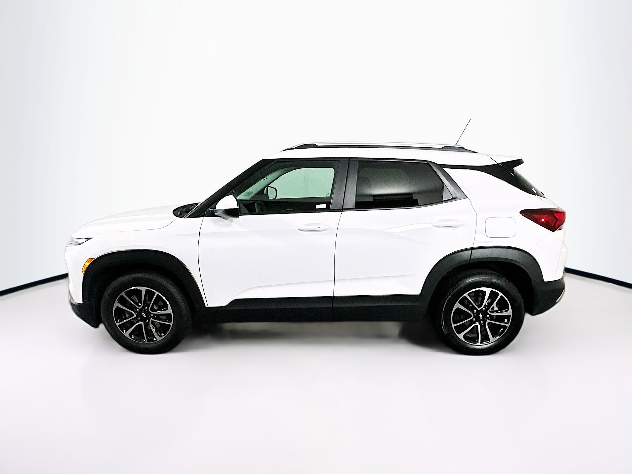 Used 2024 Chevrolet TrailBlazer LT image 4