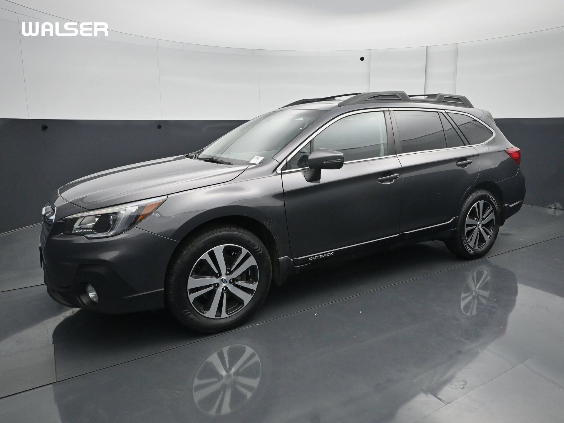 Used 2018 Subaru Outback 2.5i Limited w/ Popular Package #2 AWD/4WD image 1