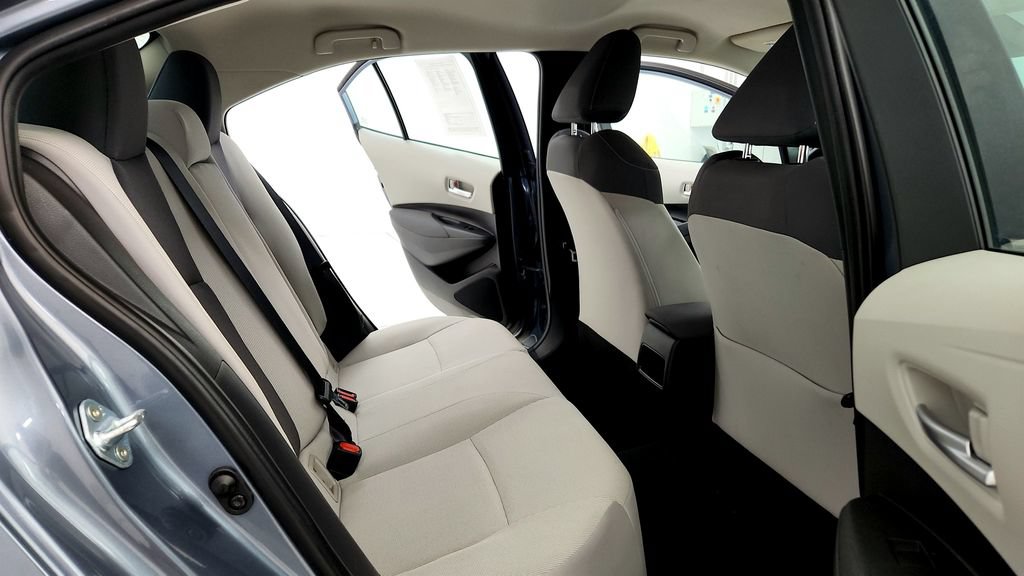 Certified 2021 Toyota Corolla LE w/ Carpet Mat Package (TMS) FWD image 18