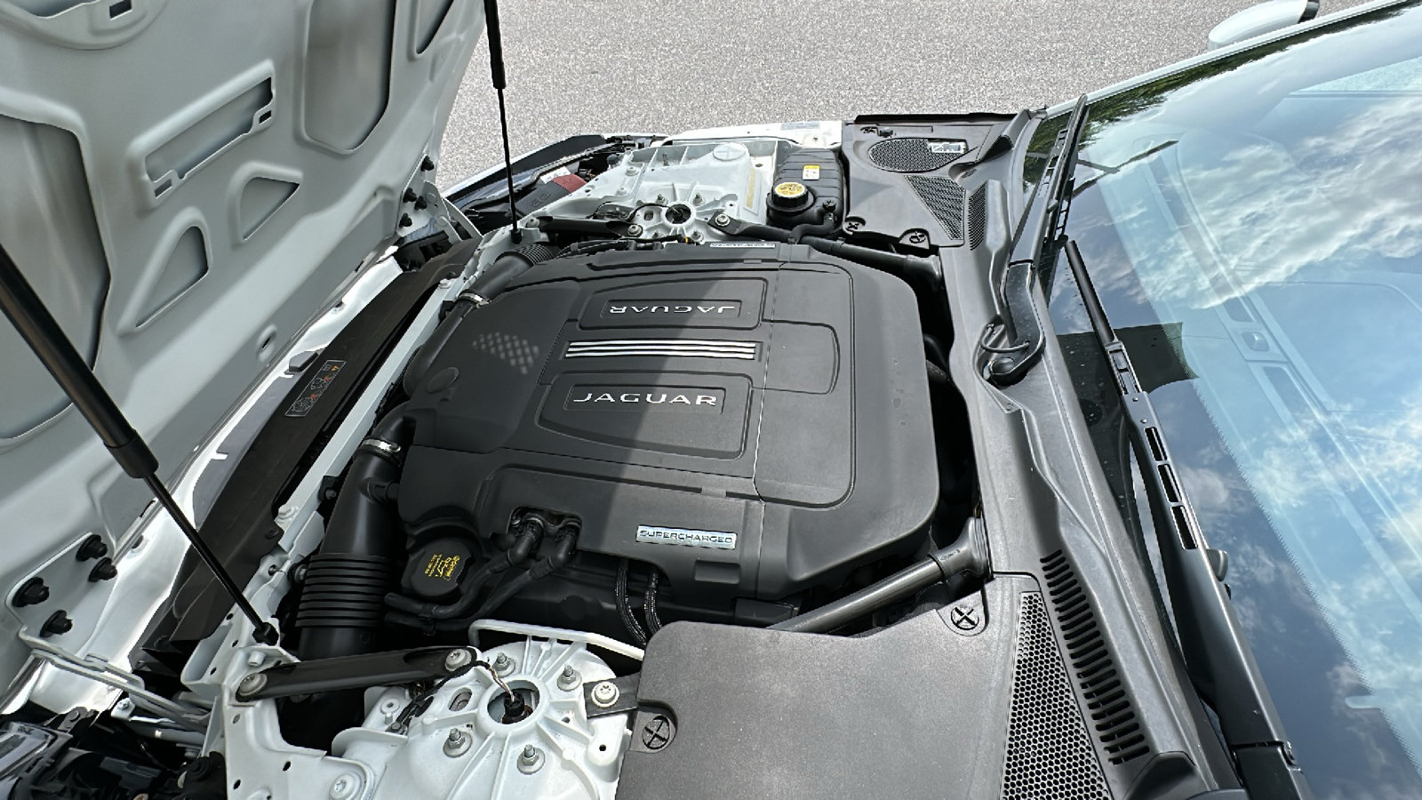 Used 2015 Jaguar F-TYPE S RWD image 4
