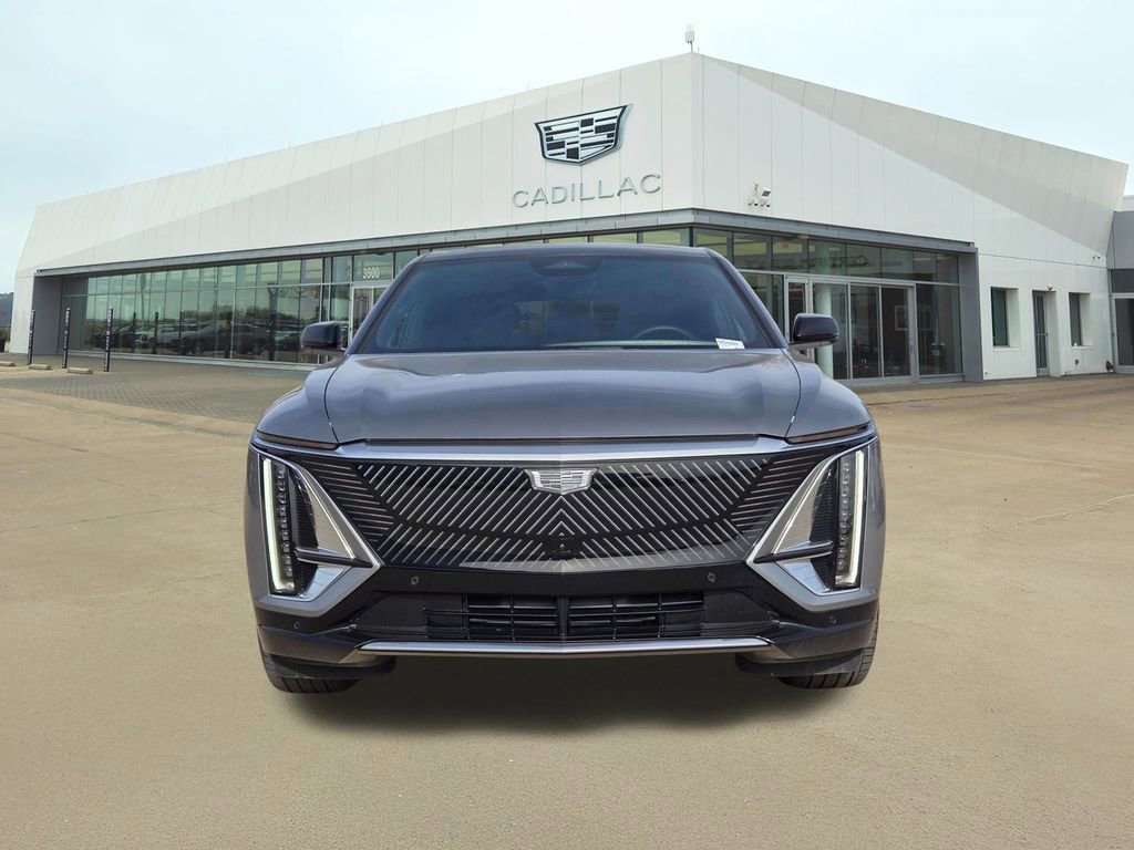 Certified 2025 Cadillac Lyriq Luxury w/ LPO, Floor Liner Package image 2