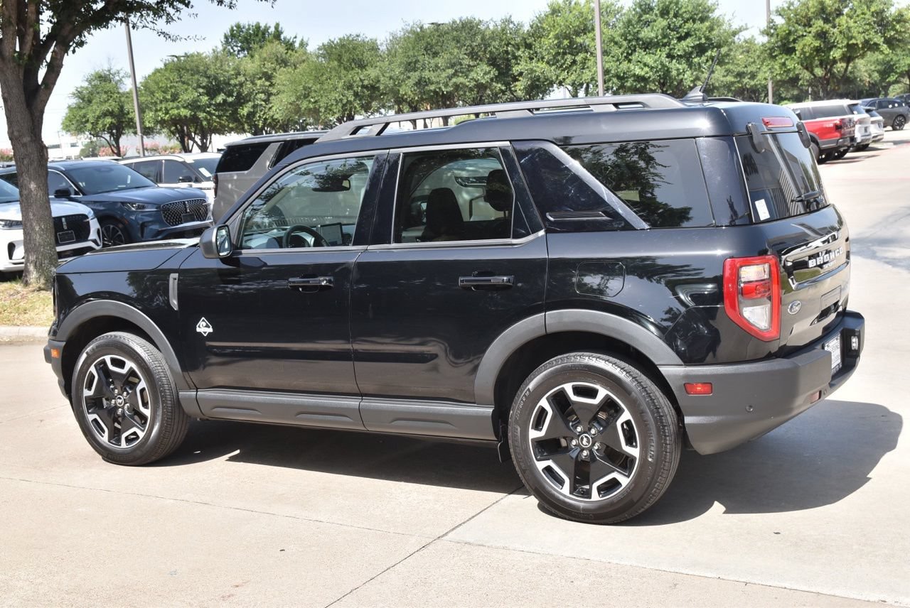 Certified 2023 Ford Bronco Sport Outer Banks w/ Tech Package AWD/4WD image 11