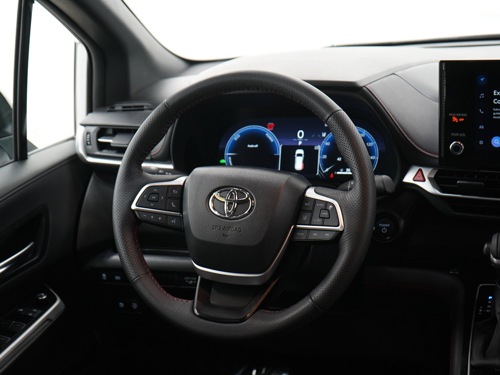 Used 2025 Toyota Sienna XSE AWD/4WD image 15