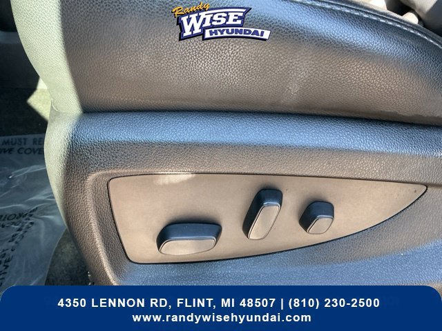 Used 2018 Chevrolet Tahoe Premier AWD/4WD image 13