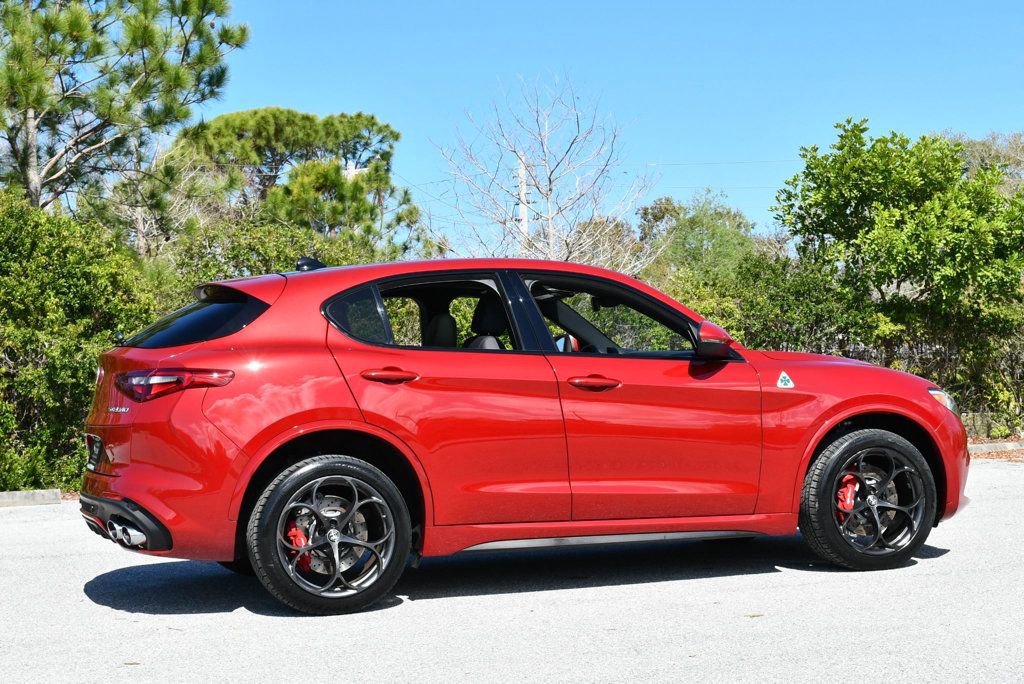 Used 2018 Alfa Romeo Stelvio Quadrifoglio w/ Driver Assist Dynamic Package image 6