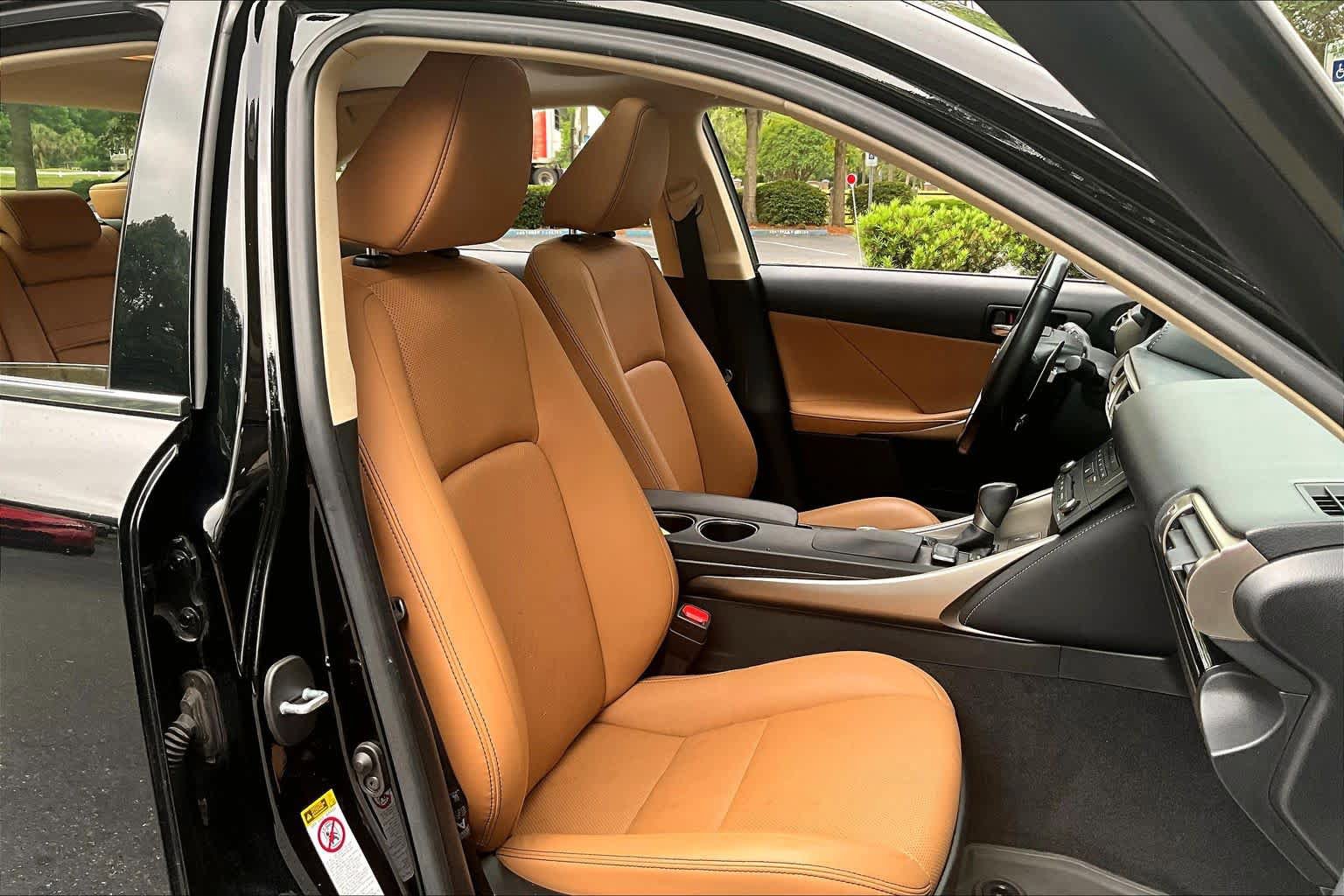 Used 2015 Lexus IS 350 w/ Navigation System Package RWD image 9