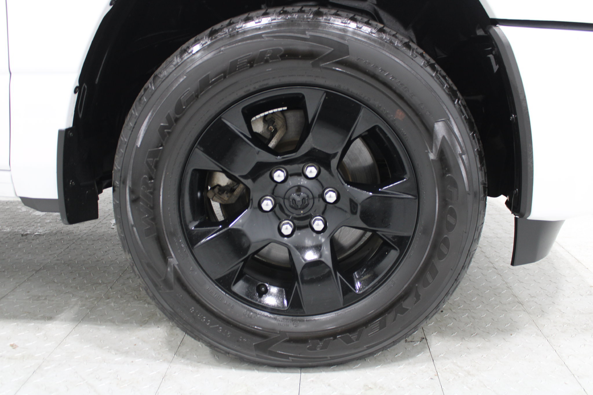Used 2025 RAM 1500 Tradesman w/ Night Edition AWD/4WD image 4