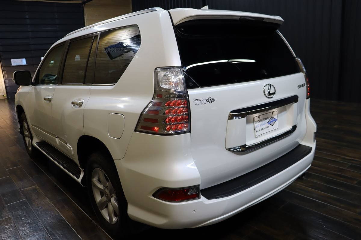 Used 2017 Lexus GX 460 w/ Navigation Package AWD/4WD image 3