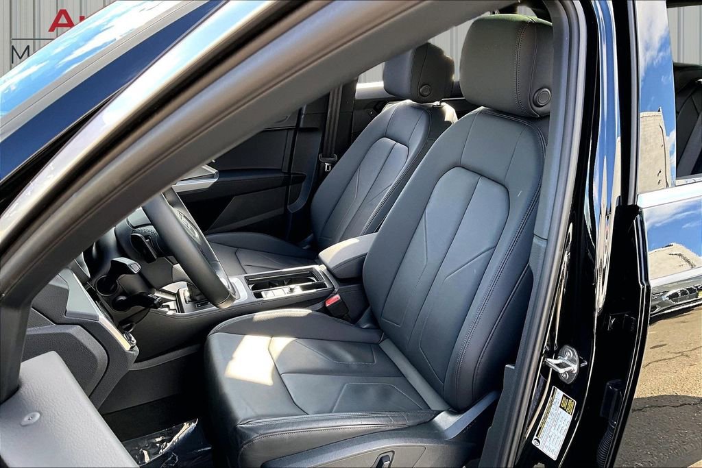 Used 2025 Audi Q3 2.0T Premium Plus w/ Premium Plus Package image 21