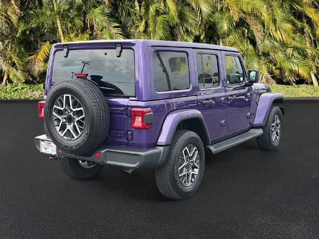 Used 2026 Jeep Wrangler Unlimited Sahara AWD/4WD image 5