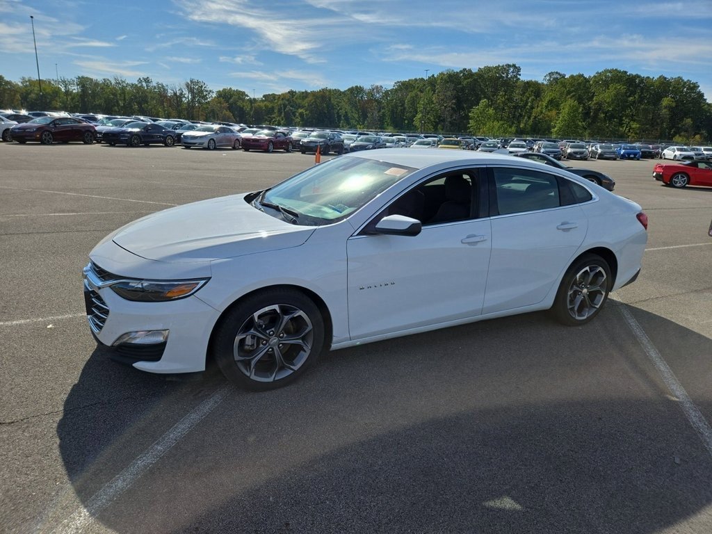 Used 2024 Chevrolet Malibu LT image 1