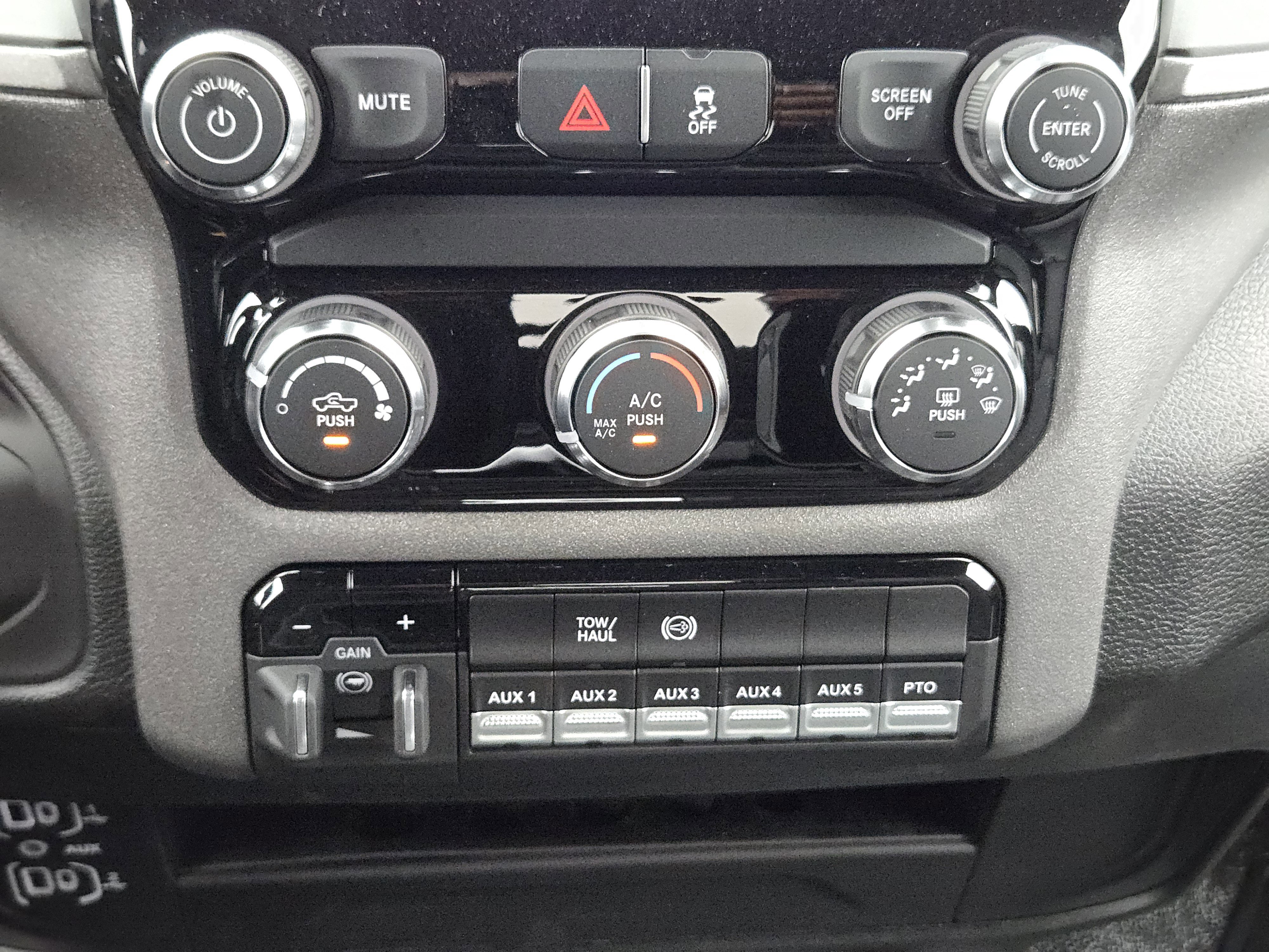 New 2026 RAM 5500 Tradesman image 15