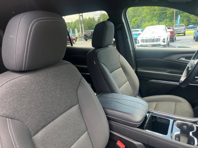 Used 2024 Chevrolet Traverse LT AWD/4WD image 25