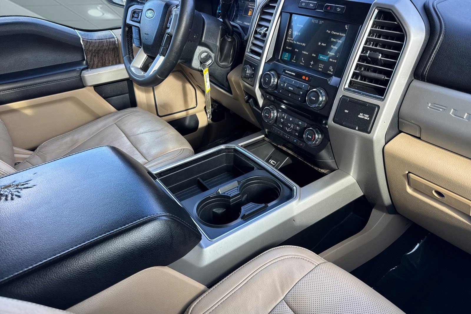 Used 2017 Ford F250 Lariat w/ Chrome Package image 31