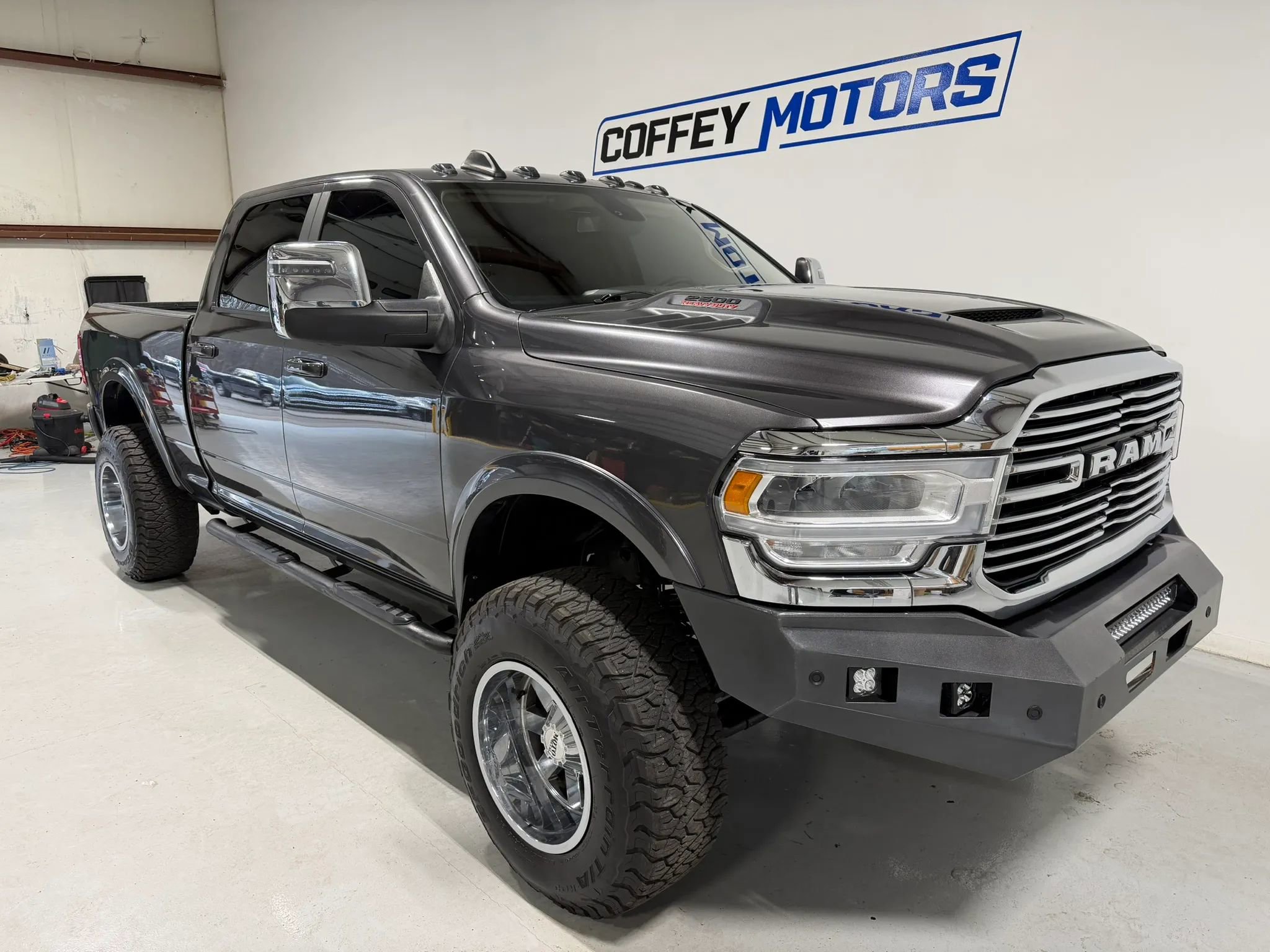 Used 2023 RAM 2500 Laramie AWD/4WD image 8
