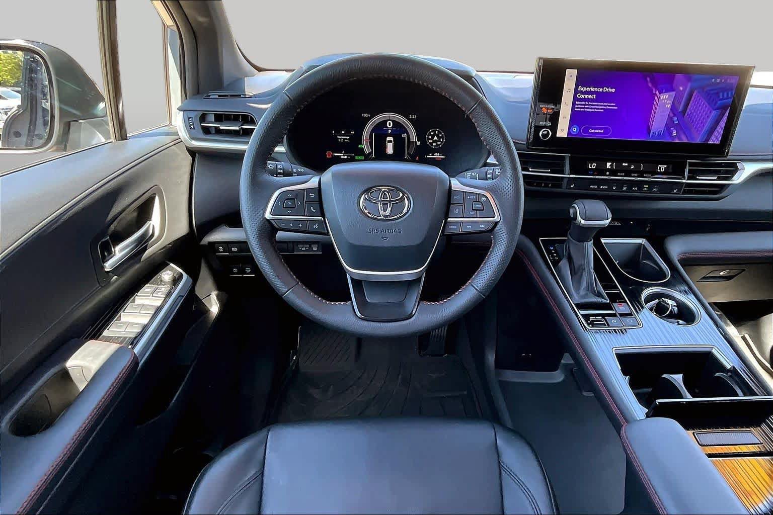 Certified 2025 Toyota Sienna XSE AWD/4WD image 5